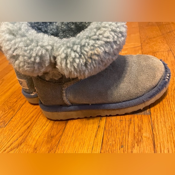 UGG boots sz 11 T - Picture 4 of 8